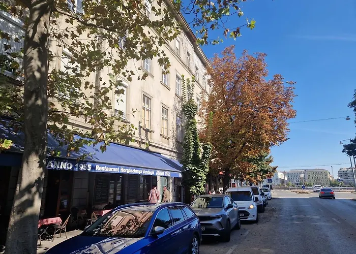 Appartement Halasz 2-bedroom Near Castle, Free Public Parking Nearby
